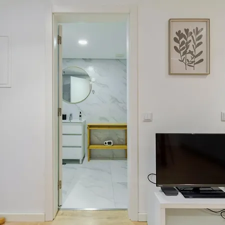 Blue Coconut Rc 105, By Match Appartement Setúbal