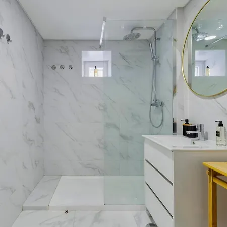 Blue Coconut Rc 105, By Match Appartement